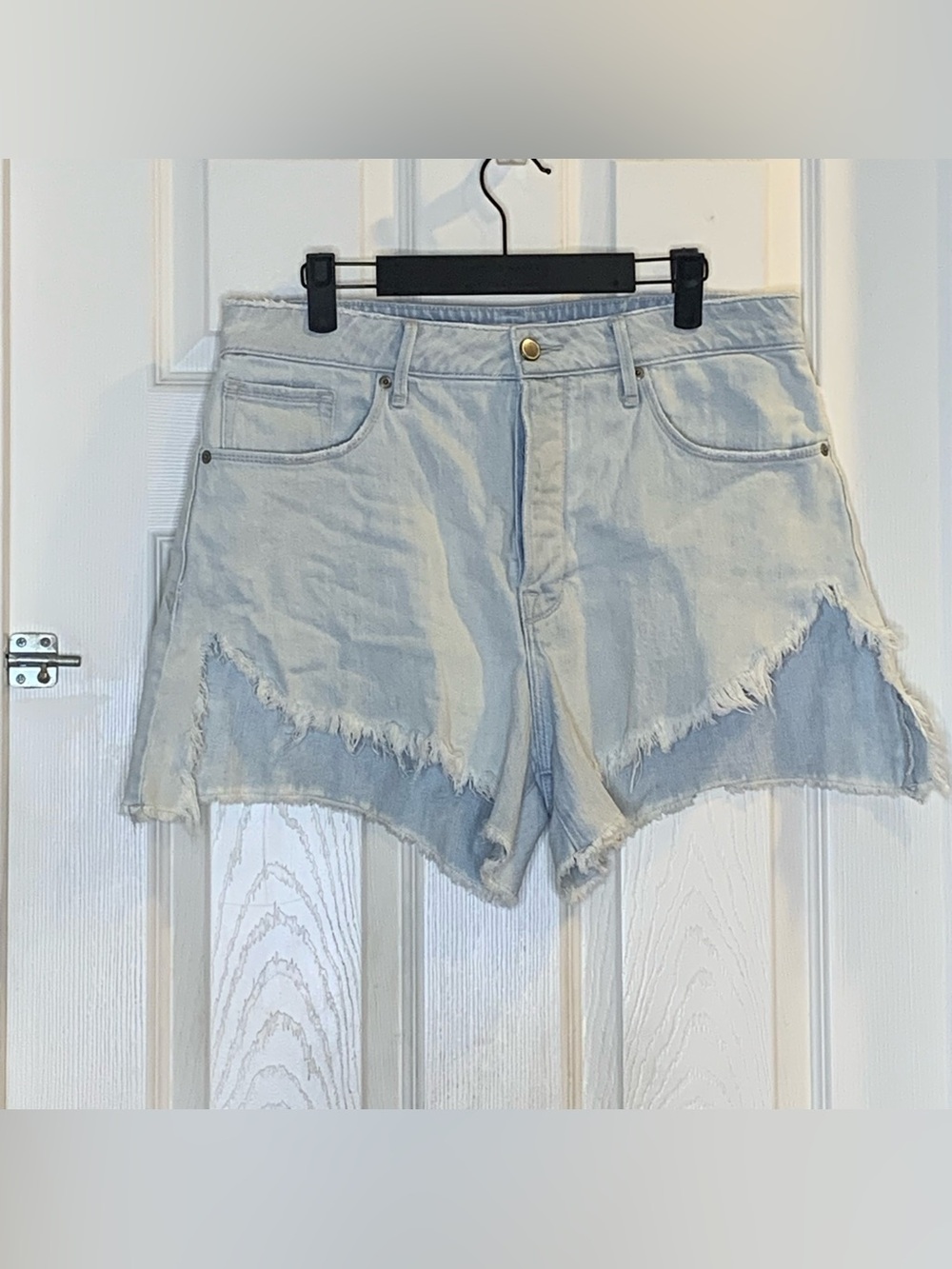 Good American Bombshell Shorts Size 10/30